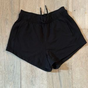 NWOT lulu shorts